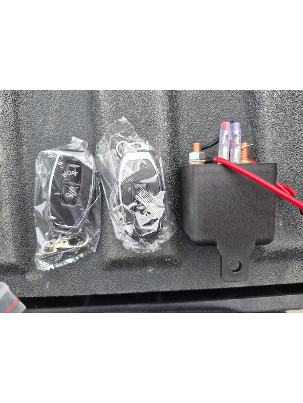 Remote Control Power Switch 12V 200A Remote Start Kit with 2 Key Fobs
